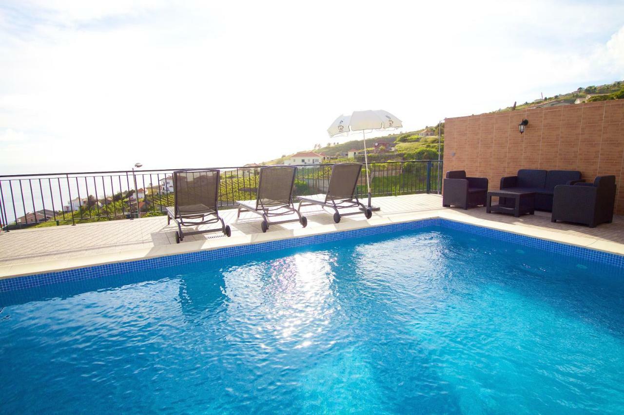 Casa Da Rainha Bungallow Estreito Da Calheta Eksteriør billede