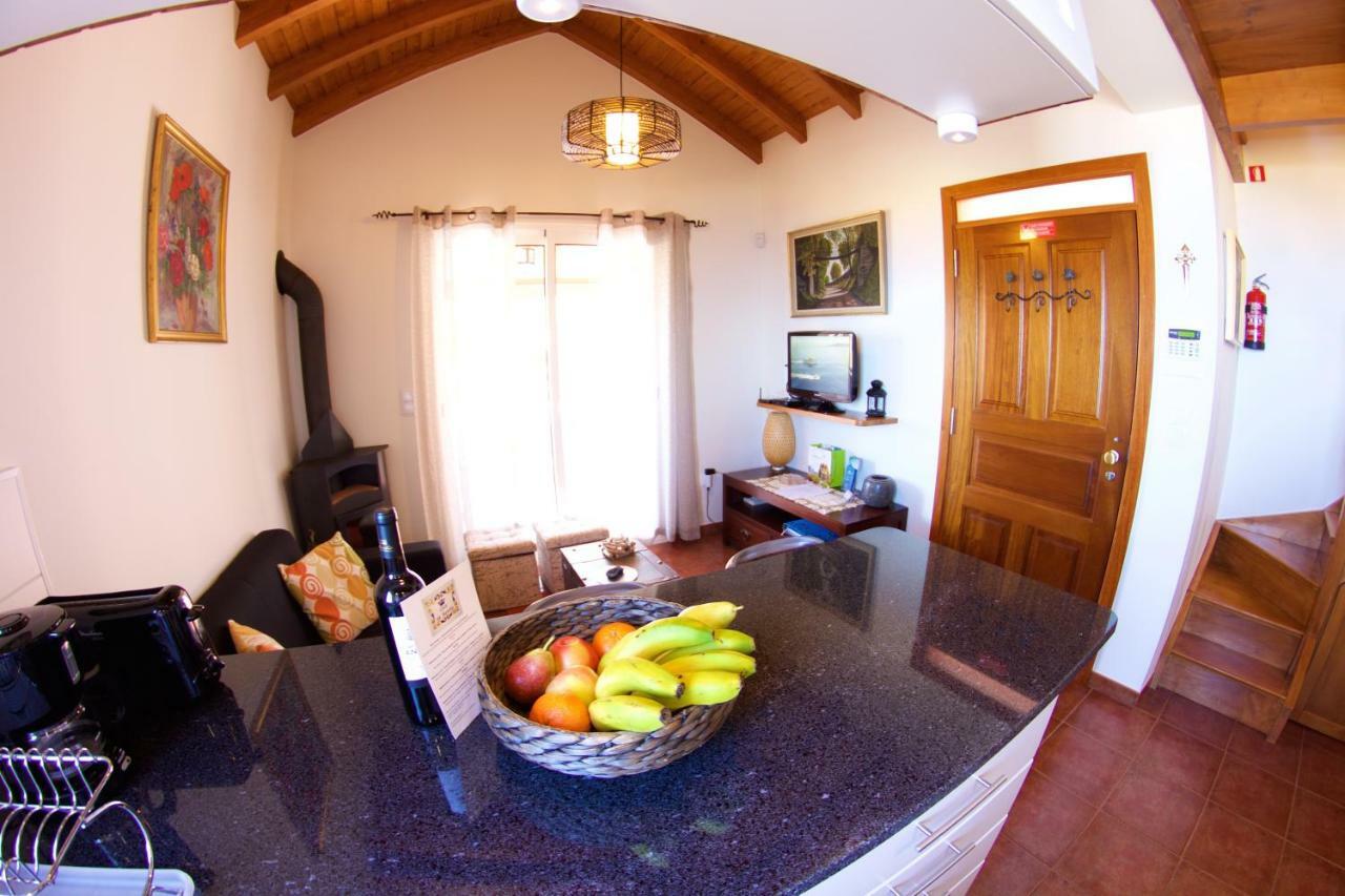 Casa Da Rainha Bungallow Estreito Da Calheta Eksteriør billede