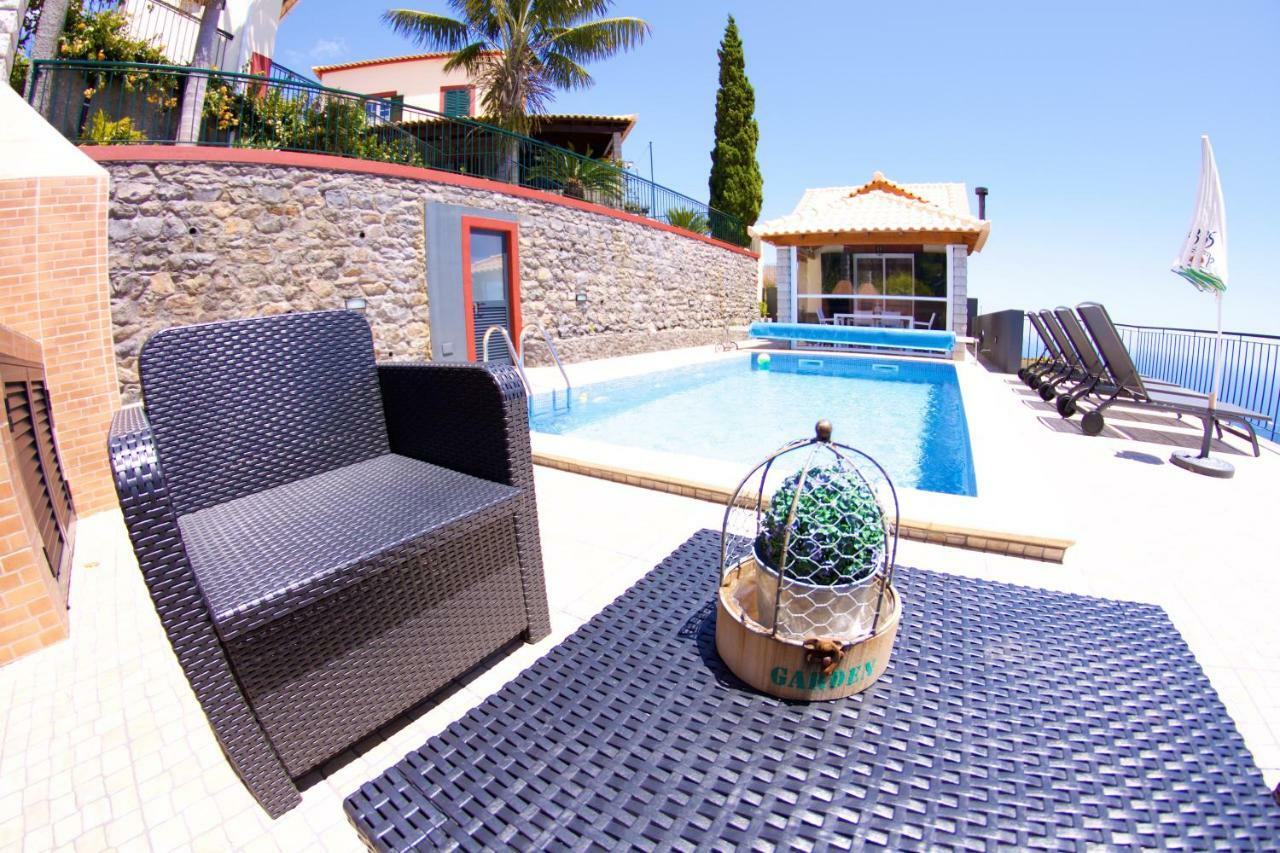Casa Da Rainha Bungallow Estreito Da Calheta Eksteriør billede