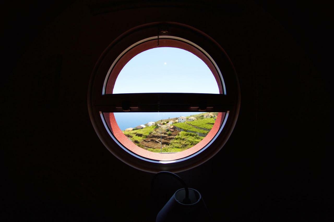 Casa Da Rainha Bungallow Estreito Da Calheta Eksteriør billede